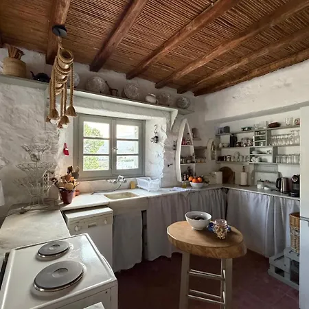 3 Bd Stonehouse With Swimming Pool *