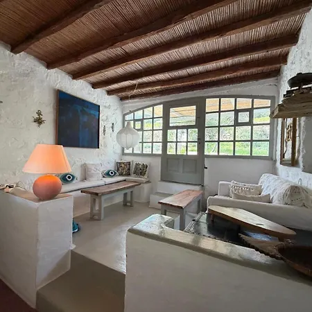 וילה 3 Bd Stonehouse With Swimming Pool *