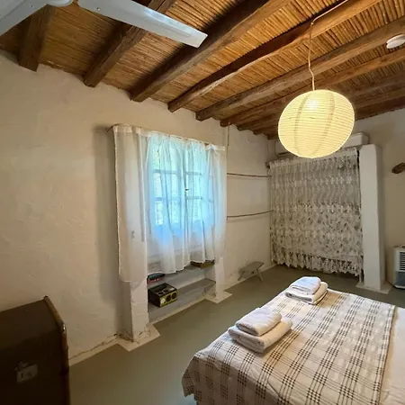 3 Bd Stonehouse With Swimming Pool וילה