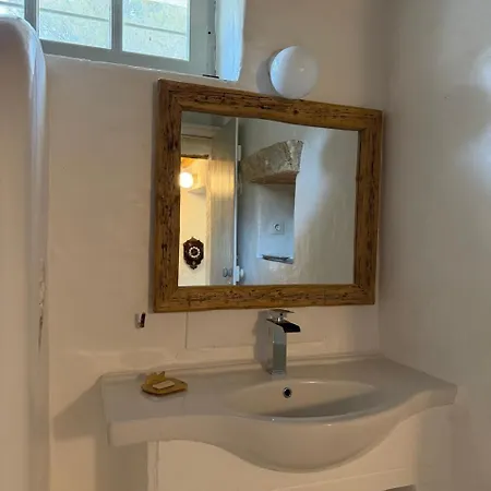 3 Bd Stonehouse With Swimming Pool וילה
