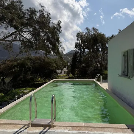 וילה 3 Bd Stonehouse With Swimming Pool