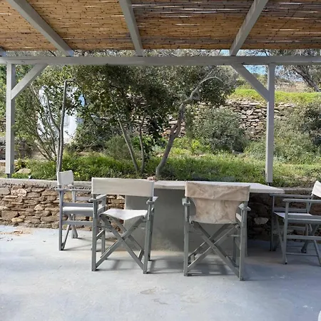 3 Bd Stonehouse With Swimming Pool וילה